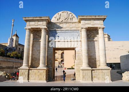 Puerta del Puente, Brückentor, Stadttor, Cordoba, Provinz Cordoba, Andalusien, Spanien Stockfoto