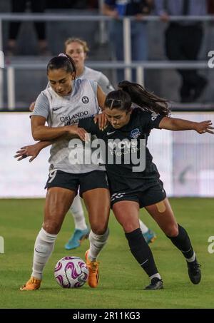 WASHINGTON, DC, USA. 10. Mai 2023. Washington Spirit Forward Lena Silano (24) (24) und Orlando Pride Forward Amanda Allen (29) kämpfen um den Ball während eines NWSL Challenge Cup-Spiels zwischen Washington Spirit und Orlando Pride am 10. Mai 2023 auf dem Audi Field in Washington, DC ( Kredit: tony quinn/Alamy Live News Stockfoto