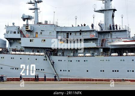 Russisches Ausbildungsschiff 210, Führungsschiff der Smolnyy-Klasse (Projekt 887), um Kadetten der Marine zu üben, die die Marine, russische Besatzung und Matrosen erziehen Stockfoto