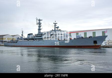 Russisches Ausbildungsschiff 210, Führungsschiff der Smolnyy-Klasse (Projekt 887), um Kadetten der Marine zu üben, die die Marine, russische Besatzung und Matrosen erziehen Stockfoto