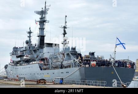 Russisches Ausbildungsschiff 210, Führungsschiff der Smolnyy-Klasse (Projekt 887), um Kadetten der Marine zu üben, die die Marine, russische Besatzung und Matrosen erziehen Stockfoto