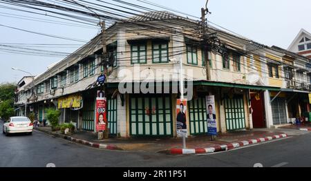 Wunderschöne alte Gebäude auf der Insel Rattanakosin in Bangkok, Thailand. Stockfoto