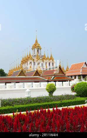 Wat Ratchanatdaram Worawihan in Banglamphu, Bangkok, Thailand. Stockfoto