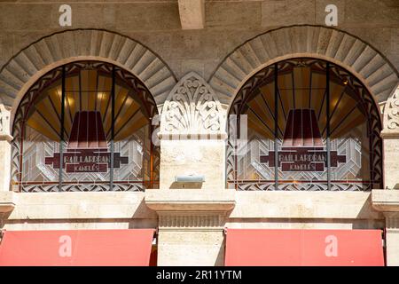 Bordeaux , Aquitaine Frankreich - 02 27 2023 : Baillardran Caneles Logo Marke und Zeichen Text Wandkette Fenster Gebäck traditionelle Bordeaux süße Kuchen Cal Stockfoto