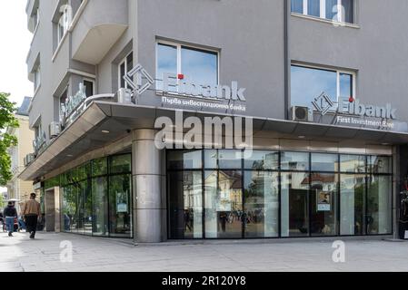 Sofia, Bulgarien. Mai 2023. Außenansicht der Fibank im Stadtzentrum Stockfoto