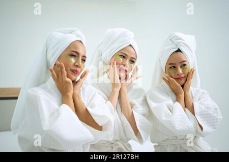 Hübsche Frauen verbringen Zeit im Resort und Spa Hotel. Reise- und Freizeitaktivitätskonzept. Stockfoto
