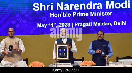 New Delhi, Delhi, Indien. 11. Mai 2023. Ministerpräsident Narendra Modi feiert den Nationalen Technologietag mit Verteidigungsminister Rajnath Singh und Dr. Jitendra Singh, MOS (I/C) Wissenschaft und Technologie, Geowissenschaften, MOS PMO, D/o Weltraum, Atomenergie, DoPT wird auch bei der Veranstaltung und PM veröffentlicht Gedenkstempel und Münze bei dieser Gelegenheit auch PM widmen sich der Nation und legen den Grundstein für neun Projekte, auf dem Pragati Maidan in Neu-Delhi, (Kreditbild: © Ravi Batra/ZUMA Press Wire) NUR REDAKTIONELLE VERWENDUNG! Nicht für den kommerziellen GEBRAUCH! Stockfoto