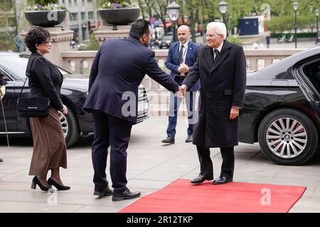 Oslo 20230511.Italienischer Präsident Sergio Mattarella (rechts). Wird von Storting Präsident Masud Gharahkhani im Storting empfangen. Foto: Fredrik Varfjell/NTB Stockfoto