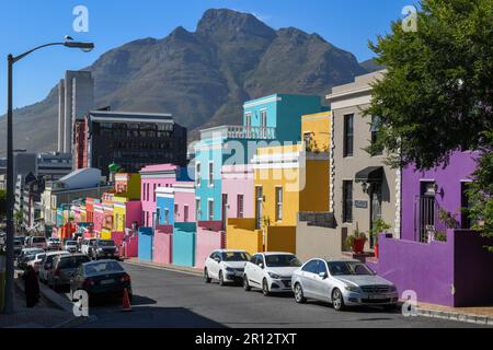 Kapstadt, Südafrika - 3. Februar 2023: Die bunten Häuser von Bo Kaap in Kapstadt in Südafrika Stockfoto