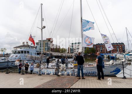 Das Segelschiff Helen Mary R, Klasse D BM Ketch, mit Teilnehmern an Sail Training International an Bord, in Kingston upon Hull, Großbritannien. Stockfoto