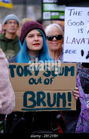 Victoria Square, Birmingham. 2. Okt. 2022. Großbritannien ist gebrochen / genug ist genug Protest bei der Konservativen Partei Konf. Credit Mark Lear/Alamy Live News Stockfoto