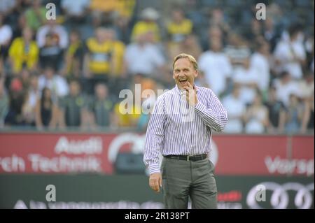 Hans-Joachim Watzke Geschäftsführer Dortmund lacht Fußball Freundschaftsspiel Borussia Dortmund - Real Madrid 0:5. 19,8.2009. Stockfoto