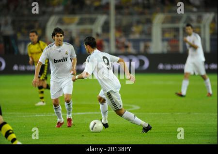 Christiano Ronaldo und Kaka Aktion, Fußball Freundschaftsspiel Borussia Dortmund - Real Madrid 0:5. 19,8.2009. Stockfoto