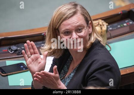 Brüssel, Belgien. 11. Mai 2023. Marie-Colline Leroy, Staatssekretärin für Gleichstellung und Diversität, auf einer Plenarsitzung der Kammer im Bundesparlament in Brüssel am Donnerstag, den 11. Mai 2023. BELGA FOTO NICOLAS MAETERLINCK Kredit: Belga News Agency/Alamy Live News Stockfoto