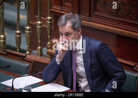 Brüssel, Belgien. 11. Mai 2023. Premierminister Alexander De Croo nahm am Donnerstag, den 11. Mai 2023, auf einer Plenarsitzung der Kammer im Bundesparlament in Brüssel ein Bild auf. BELGA FOTO NICOLAS MAETERLINCK Kredit: Belga News Agency/Alamy Live News Stockfoto