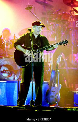 Mailand Italien 2000-10-21 : Paul Simon in Konzert im Palavobis Stockfoto