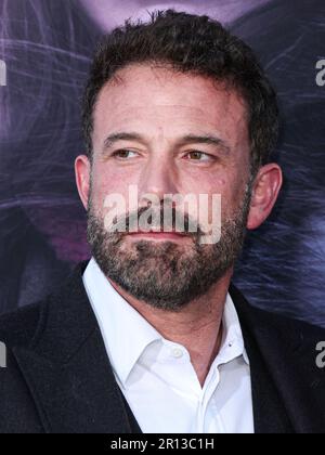 WESTWOOD, LOS ANGELES, KALIFORNIEN, USA - MAI 10: Der amerikanische Schauspieler und Filmemacher Ben Affleck trifft am 10. Mai 2023 im Regency Village Theater in Westwood, Los Angeles, Kalifornien, USA auf der Premiere von Netflix's „The Mother“ in Los Angeles ein. (Foto von Xavier Collin/Image Press Agency) Stockfoto