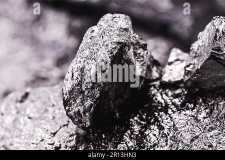 palladium-Stein, ein Übergangsmetall, das bei der Herstellung von Luft- und Raumfahrtausrüstungen und im Bergbaukonzept verwendet wird Stockfoto