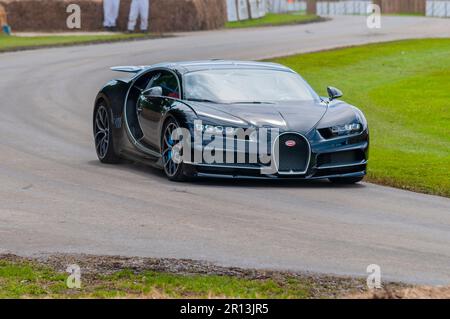 Bugatti Chiron beim Goodwood Festival of Speed 2016 Motorsport-Event, West Sussex, Großbritannien. Super-Auto auf der Strecke Stockfoto