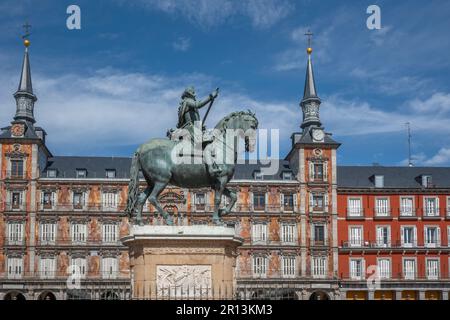 Statue von König Philip III (Felipe III) auf der Plaza Mayor - Madrid, Spanien Stockfoto