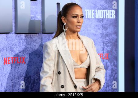 Los Angeles, USA. 10. Mai 2023. Jennifer Lopez bei der Premiere des Netflix Streamingfilms „The Mother“ im Westwood Regency Village Theater. Los Angeles, 10.05.2023 Kredit: Geisler-Fotopress GmbH/Alamy Live News Stockfoto