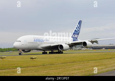 Airbus A380 Airliner Display auf Farnborough International Air Display, Stockfoto