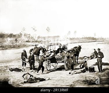 Ambulance Corps entfernen verletzt vom Feld. Vereinigte Staaten Bürgerkrieg; Ca. 1861-1865. Fotograf unbekannt. Stockfoto