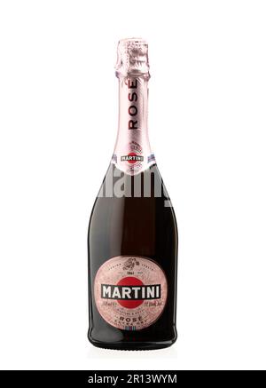3. Mai 2023, Moskau, Russland: Wunderschöner Blick auf eine Flasche MARTINI-ROSEN-Champagner isoliert auf weißem Hintergrund. Produziert von Martini und Rossi, Italien Stockfoto