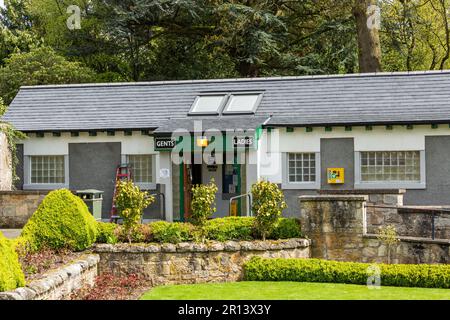 Öffentliche Toiletten im Pittencrieff Park Dunfermline Stockfoto