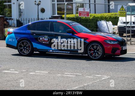 Portstewart, Großbritannien. 11. Mai 2023. Nummer # reitet auf offiziellen Übungsstrecken in Richtung Metropole Corner bei der NorthWest200 Credit: Bonzo/Alamy Live News Stockfoto