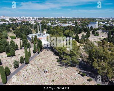 Gräber und Krematorium des Friedhofs La Chacarita aus der Vogelperspektive Stockfoto