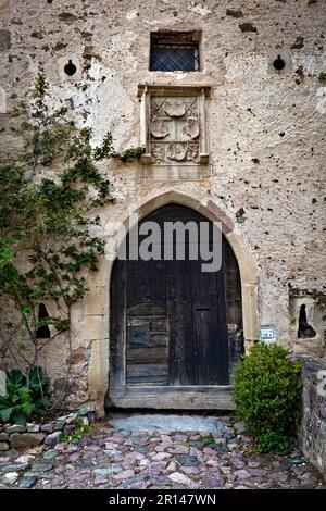 Eingangsturm der mittelalterlichen Burg Presule/Prösels. Fiè allo Sciliar/Völs am Schlern, Provinz Bozen, Trentino Alto Adige, Italien. Stockfoto