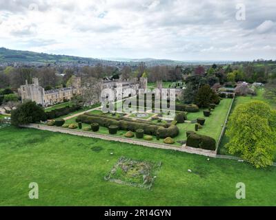 Sudleley Castle Cotswold's Gloucestershire, UK Aerial im Frühling Stockfoto