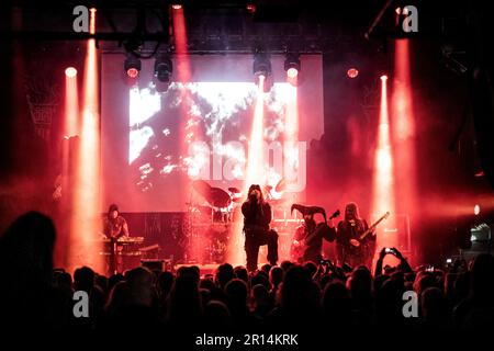 Oslo, Norwegen. 08., 2023. April. Die norwegische Schwarzmetallband Arcturus führt während des norwegischen Metallfestivals Inferno Metal Festival 2023 in Oslo ein Live-Konzert in Rockefeller auf. Hier wird der Sänger ICS Vortex live auf der Bühne gesehen. (Foto: Gonzales Photo - Terje Dokken). Stockfoto