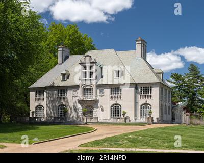 Villa am Lindell Boulevard mit Blick auf den Forest Park Stockfoto