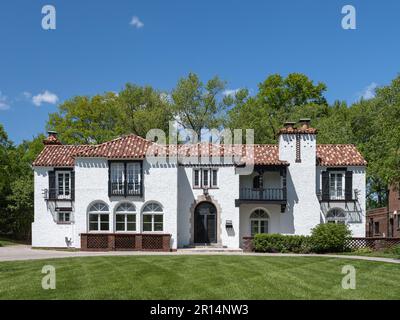 Villa am Lindell Boulevard mit Blick auf den Forest Park Stockfoto