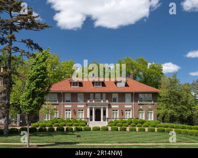 Villa am Lindell Boulevard mit Blick auf den Forest Park Stockfoto