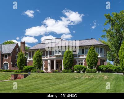 Villa am Lindell Boulevard mit Blick auf den Forest Park Stockfoto