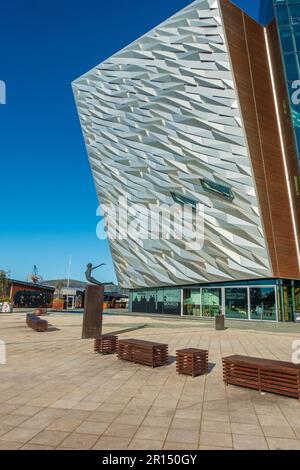Titanic Belfast Ausstellungs- und Besucherzentrum im Titanic Quarter, Belfast, Nordirland, Großbritannien Stockfoto