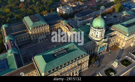 Königlicher Palast des Budaer Schlosses, mit Luftaufnahme von Budapest, Ungarn Stockfoto