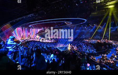 Liverpool, Großbritannien. 11. Mai 2023. Blick auf die Bühne am Ende des zweiten Halbfinales beim Eurovision Song Contest (ESC) 67. in der M&S Bank Arena. Kredit: Peter Kneffel/dpa/Alamy Live News Stockfoto