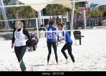 UAB März bis Mai Beach Volleyball Tournament 2023 in Gulf Shores, Alabama, USA. Stockfoto