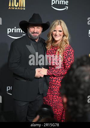 Frisco, Usa. 11. Mai 2023. Garth Brooks und Trisha Yerwood kommen am Donnerstag, den 11. Mai 2023, auf dem roten Teppich für die Academy of Country Music Awards 2023 beim Star in Frisco, TX, an. Foto: Ian Halperin/UPI Credit: UPI/Alamy Live News Stockfoto