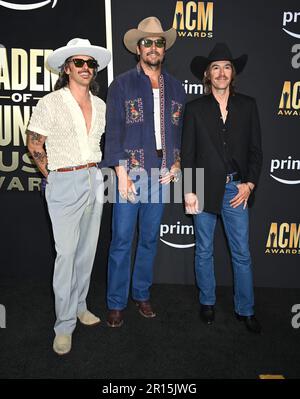 Frisco, USA. 11. Mai 2023. Midland trifft am 11. Mai 2023 bei den Academy of Country Music Awards 58. ein, die im Ford Center im Star in Frisco, Texas, abgehalten werden. © Tammie Arroyo/AFF-USA.com Guthaben: AFF/Alamy Live News Stockfoto