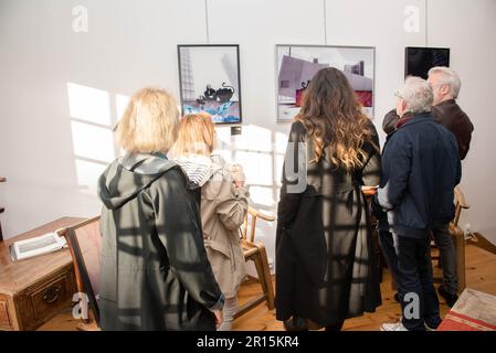 UN marchand, UN-Künstler | Marc Karwaser von Galerie Cristo. Stockfoto