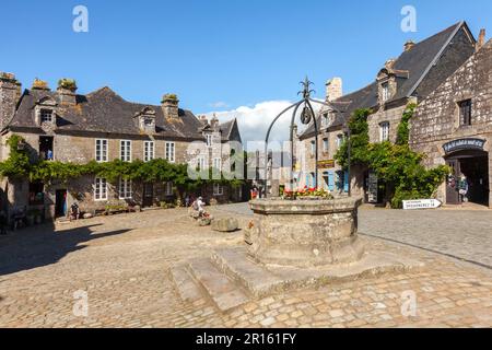 Frankreich, Bretagne, Finistere, Locronan, beschriftet mit Les PLUS Beaux Villages de France, den schönsten Dörfern Frankreichs Stockfoto