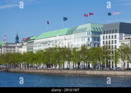 Innenalster mit Fairmont Hotel vier Jahreszeiten, Hamburg, Deutschland Stockfoto