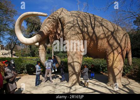 Mammut Skulptur, Parc De La Ciutadella, Barcelona, Katalonien, Spanien Stockfoto