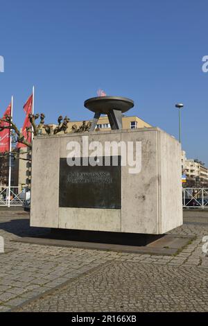 Ewige Flamme, Gedenkstätte für die Opfer des Fluges und der Flucht, Theodor-Heuss-Platz, Charlottenburg, Berlin, Deutschland Stockfoto