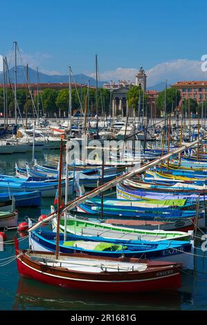 Port Lympia, Quartier du Port, Altstadt, Nizza, Cote d'Azur, Alpes-Maritimes, Provence-Alpes-Cote d'Azur, Frankreich Stockfoto